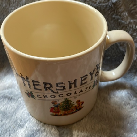 Vintage Hershey’s Chocolate Christmas Mug-large 24oz - Picture 2 of 4